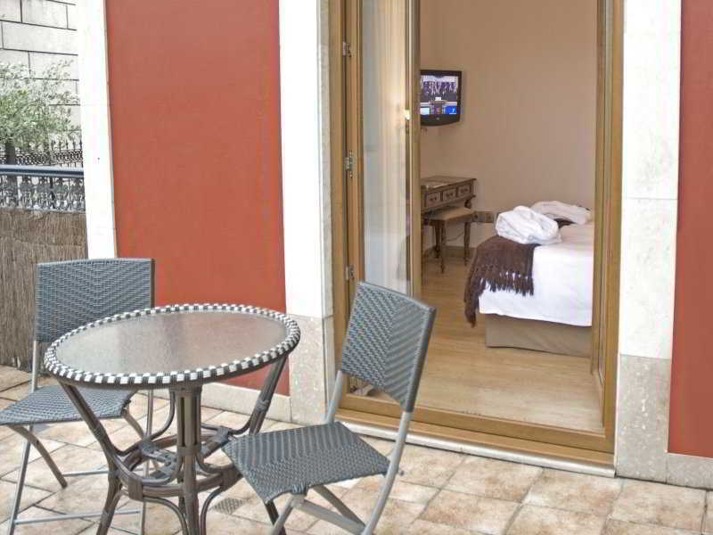 Ayre Hotel Alfonso II Oviedo Room photo